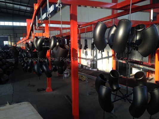 ASTM A234 WPB อุปกรณ์เชื่อมท่อเหล็กคาร์บอน Sch 40 Sch 80 90 Degree Black