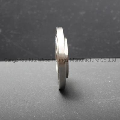 ASME B16.5 หน้าแปลนเหล็กคาร์บอน SORF การเชื่อม Q235 150 # 300 # 600 #