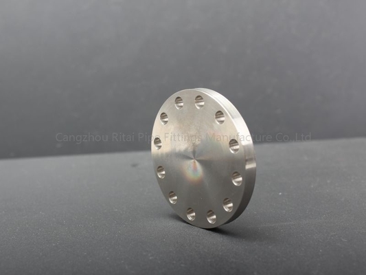 ASME B16.47 หน้าแปลนเหล็กตาบอดขนาดใหญ่เส้นผ่านศูนย์กลาง Pn16 RTJ Customized